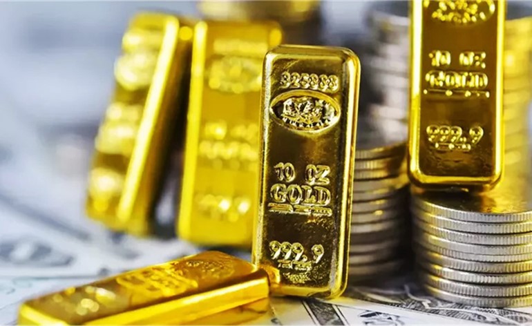 الذهب يتخلى عن مكاسبه.. ويعود للتراجع