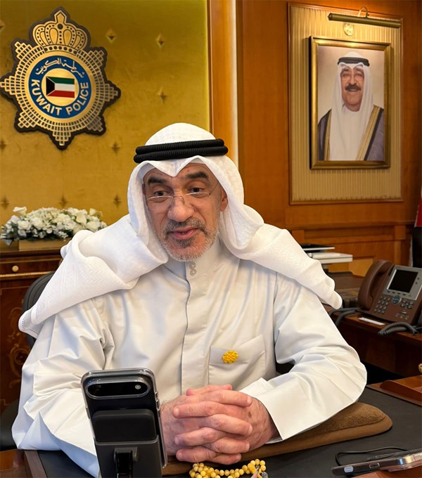 النائب الأول لرئيس مجلس الوزراء ووزير الداخلية يدعم الحملة الوطنية #«زهرة_العرفج» 