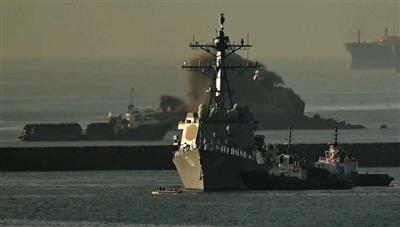 البحرية الإندونيسية: عبور سفينة حربية أمريكية مضيق ملقة