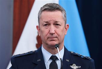 رئيس الأركان الأمريكي: نفرض حصارًا شاملًا على مضيق هرمز ومستعدون للحرب في أي وقت