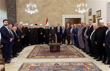 الرئيس اللبناني يدعو لانتظار نتائج المحادثات