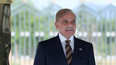 رئيس وزراء باكستان: من الضروري الالتزام بوقف النار واحترامه لإتاحة المجال للدبلوماسية
