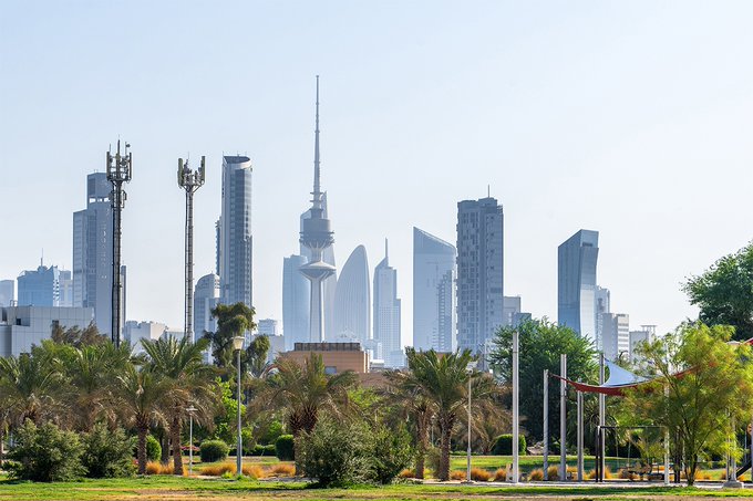 الأرصاد: طقس حار نهارًا ومائل للحرارة ليلًا مع فرص للغبار نهاية الأسبوع