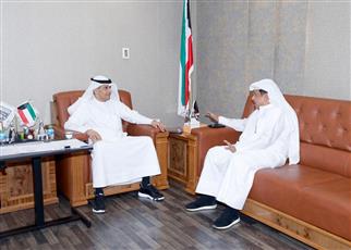 وزير الشباب والرياضة يبحث آفاق التعاون مع رئيس الاتحاد الآسيوي لكرة اليد