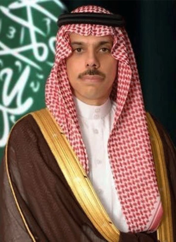 وزير الخارجية السعودي يبحث مع نظيره العماني مستجدات الأوضاع الإقليمية