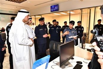 محافظ الأحمدي ووكيل الداخلية يفتتحان مركز خدمة المواطن في الخيران مول