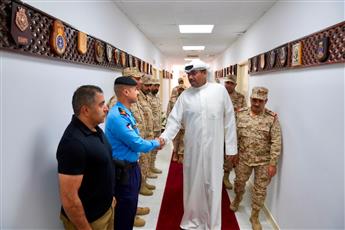 وزير الدفاع يتفقد القوة البحرية ويطمئن على المصابين من منتسبي القوات المسلحة