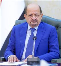 رئيس الوزراء اليمني: استهداف ميليشيات الحوثي للسفن يؤكد تنفيذها أجندة إيرانية