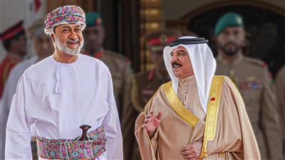 ملك البحرين وسلطان عمان يبحثان مستجدات الأوضاع الإقليمية والدولية