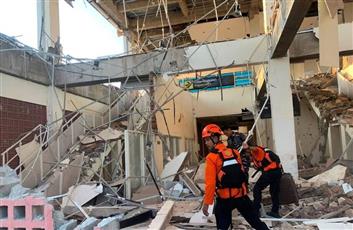ارتفاع حصيلة ضحايا زلزال إندونيسيا إلى 47 شخصًا