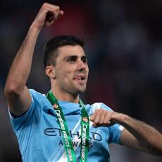 السيتي يرفض عرض برشلونة الثالث لضم رودري ويتمسك بـ80 مليون يورو