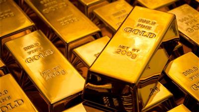 الذهب يتراجع وسط ترقب لخطاب رئيس المركزي الأمريكي
