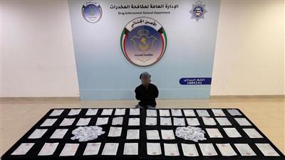 «الداخلية» تضبط متهماً في قضية اتجار بالمواد المخدرة والمؤثرات العقلية