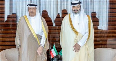 العمر يبحث مع نظيره السعودي تعزيز التعاون المشترك